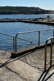 location shot of fully accessible ocean pool at Malabar